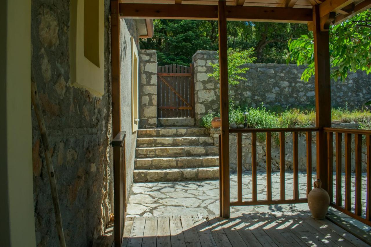 Arcadianis Lakeview Villa At Psari Arkadias Psárion Exterior foto